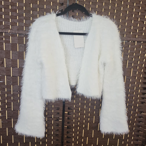 02.05.24 White Fuzzy Bolera (S) Sweater NEW