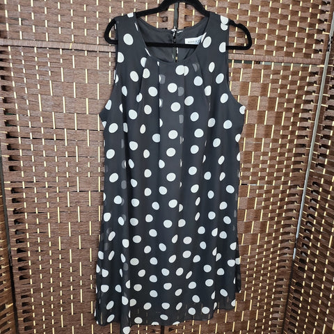 03.26.24 EmmaMich (1X) Blk white Pola Dot Swing Dress NEW