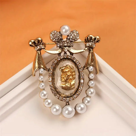 04.15.24  Brooch Pearl RStone Badge Men NEW