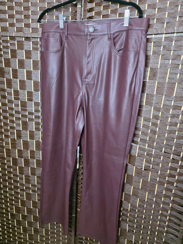 09.16.25 Loft (L) VegLeather Burg Pants Reg Lgth NEW
