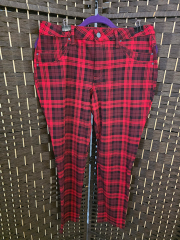 01.26.26 T&T (12) Red Plaid Stretch Jeans NEW