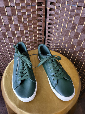 11.21.24 Shoes DD (11) CarbonElem Green Leather Slipon Unisex NEW