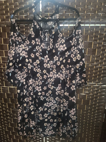 8.12.25 Torrid (1=14/16) Blk Floral Cold Should Dress NEW
