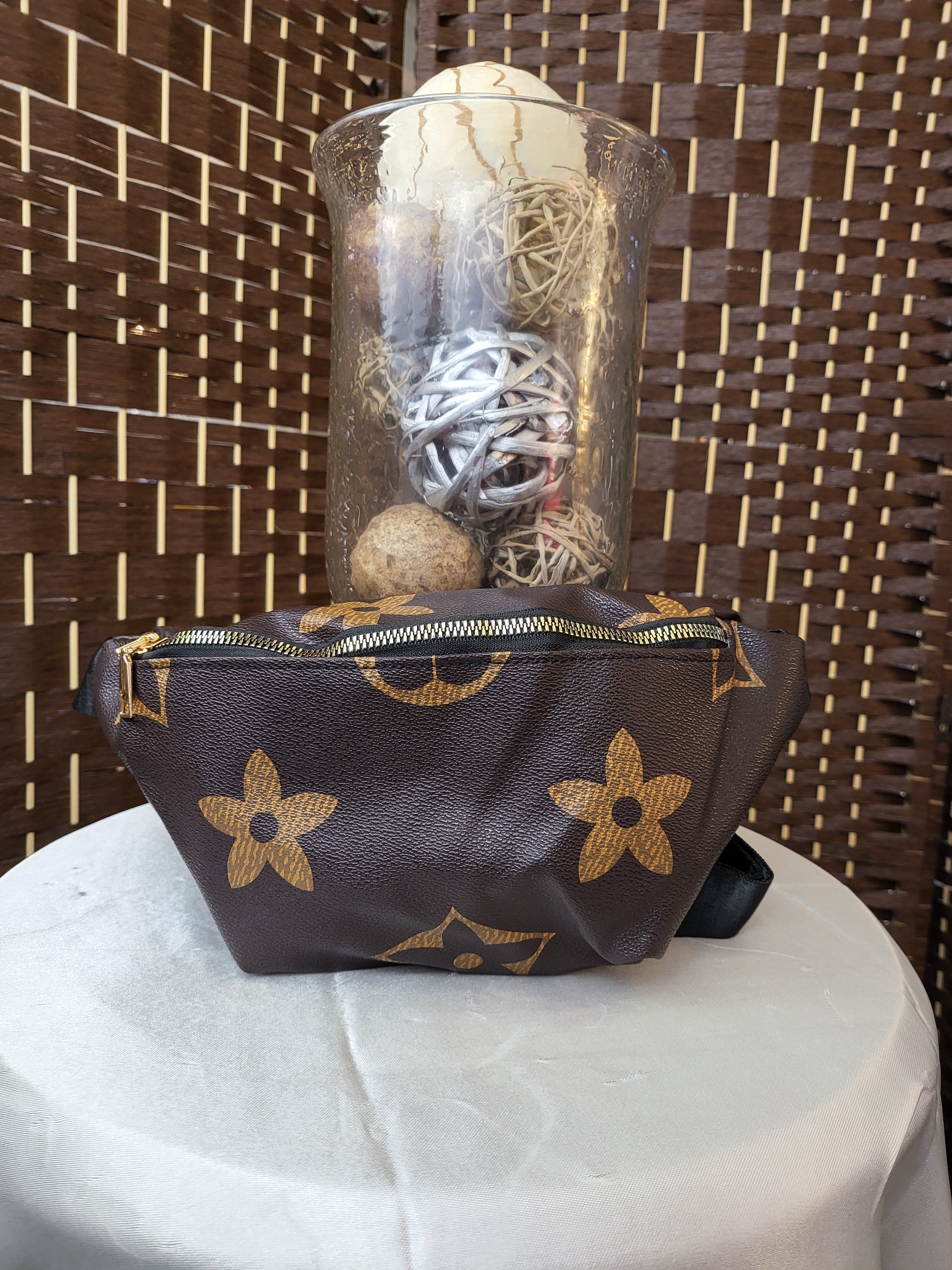 10.10.24 Purse FannyPk Brown Flower Design NEW