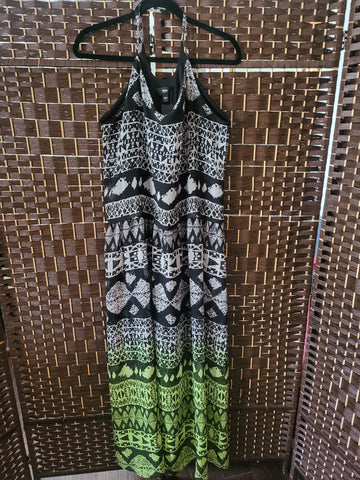06.17.25 Missemo (M) BlkGrnWht CrosBack Maxi Dress