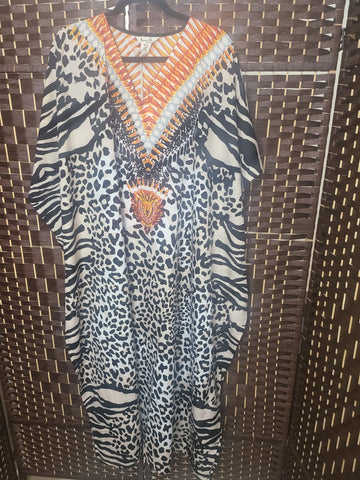 8.12.25 GypsieBlu OSFM Kaftan BlkWht AnimPrt NEW