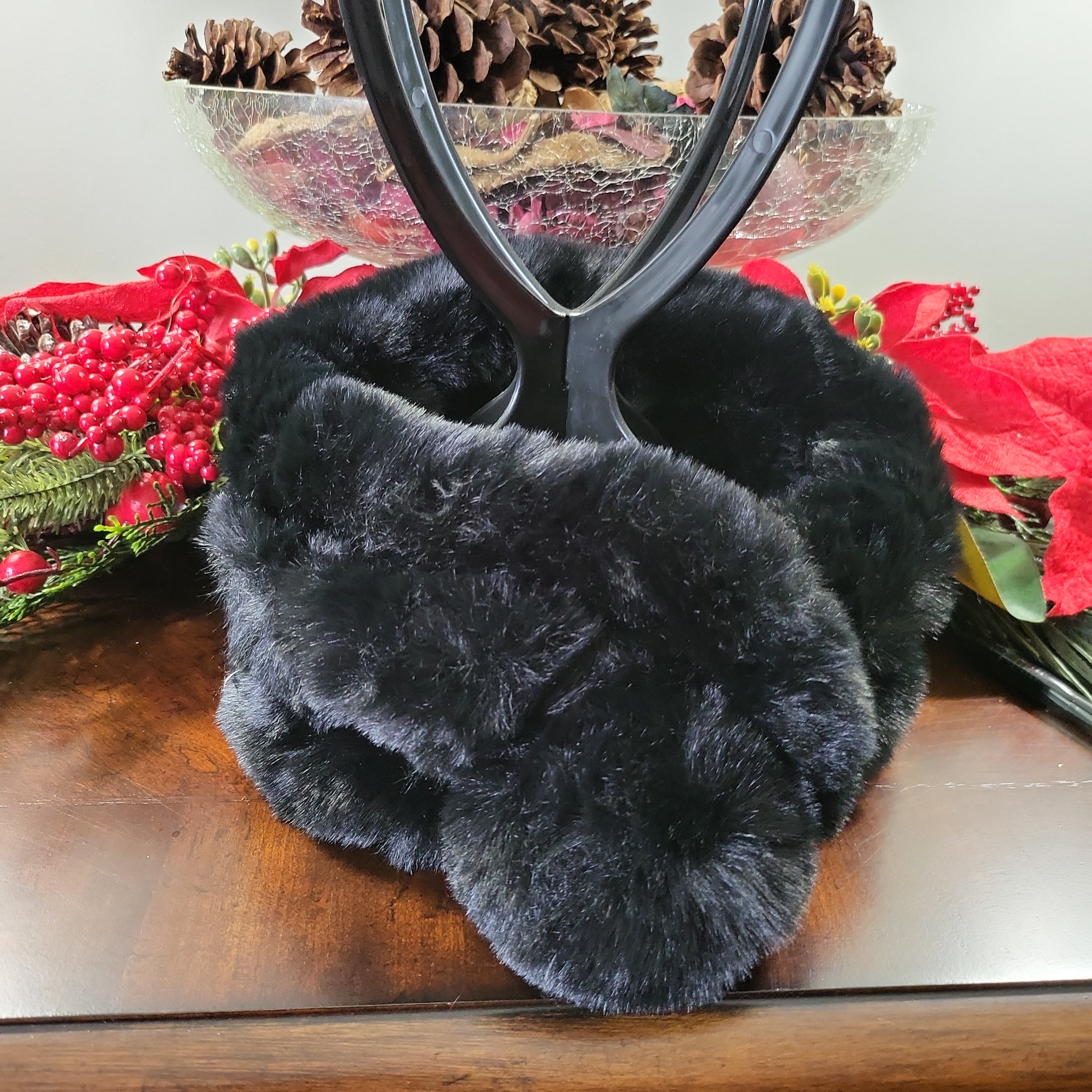 11.30.22 Rabbit Fur Neck Scarf Ball OSFM NEW